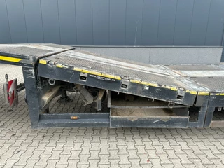 Broshuis N/A 2019 - 3ABSD Lowloader 3-axle / GVW: 59.000kg / Neck: 23.000kg / hydraulic steering + ramps + loading table / 4.60m extendable / winch / liftaxle obrazek 27