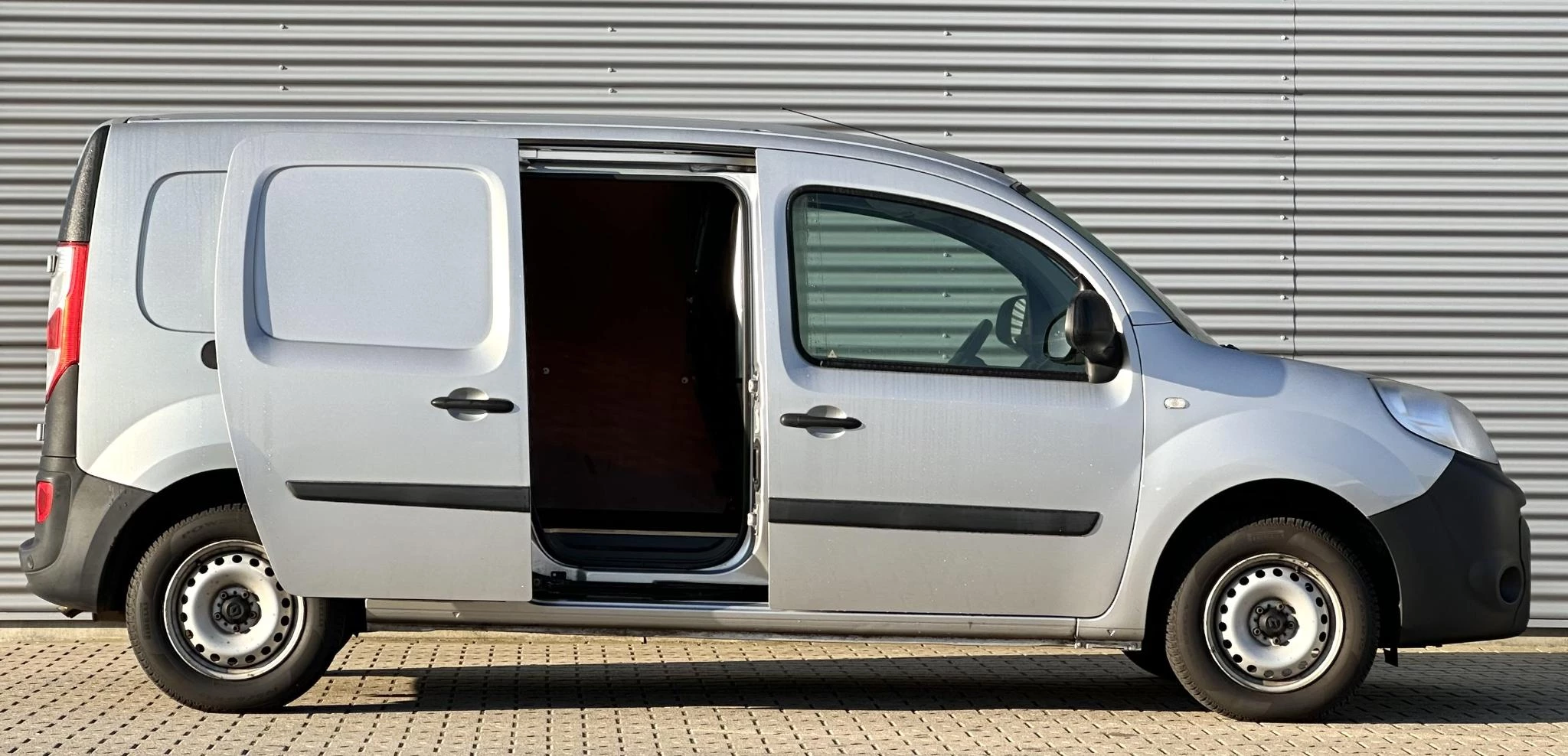 Renault Kangoo 2018 - 1.5 dCi 90 Energy Luxe Maxi MARGE imagem 3