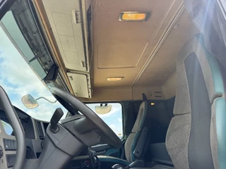 Volvo FM 420 2019 - 4X2 - DIESEL & LNG GAS image 11