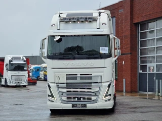 Volvo FH 2022 - 16.650 - 6x4 - i shift - retarder - full air - wb 320 - globetrotter xl - hydraulic afbeelding 3 miniatuur