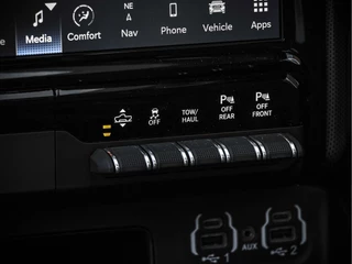 Dodge Ram 1500 2024 - Crew Cab Limited Night Edition Rambox obrazek 16