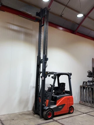 Linde E18 2018 afbeelding 3 miniatuur
