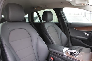 Mercedes-Benz C-Class 2020 - Estate 300e AUT9 AMG Line KEY-LESS GO COMAND CARPLAY image 16