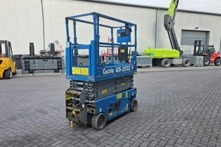 Genie 2013 - GS1932 Electric, Working Height 7.8 m, 227kg Capac image 2 miniature