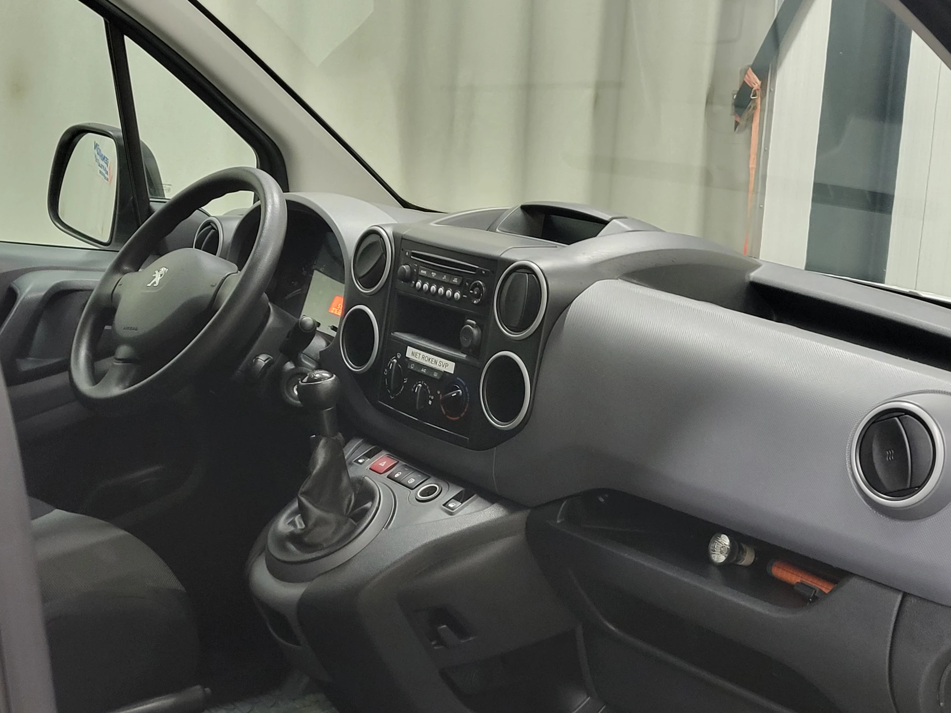 Peugeot Partner 2018 - 1.6BlueHDi 75pk Euro 6! image 7