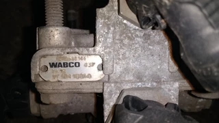 Renault N/A 2013 - Relaisventiel WABCO 973.011.004.0 image 4