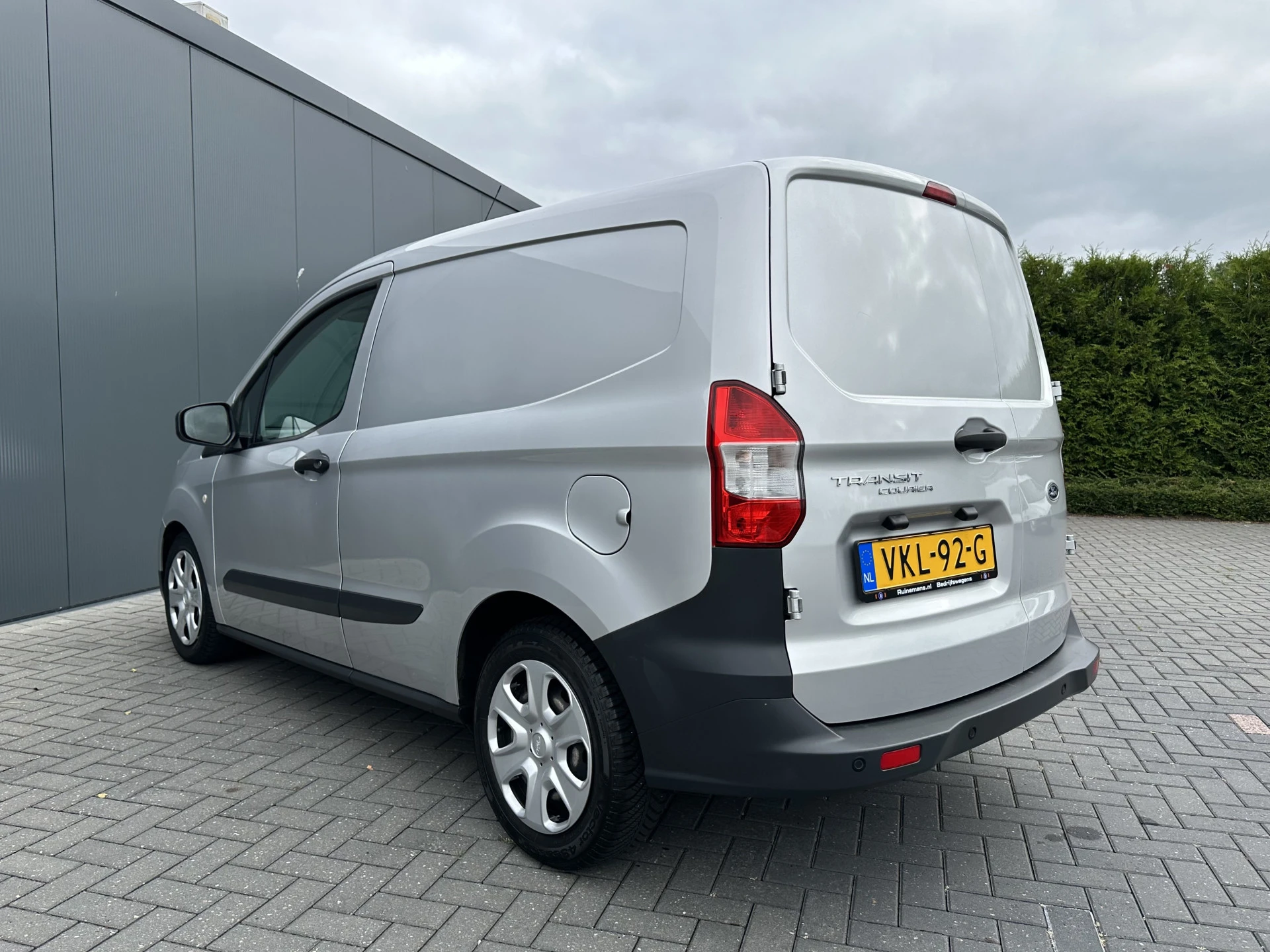 Ford Transit Courier 2021 - 1.5 TDCI / 1e EIGENAAR / 21.248 KM ! / AIRCO / STOELVERWARMING / PDC / NAVIGATIE / CARPLAY afbeelding 5