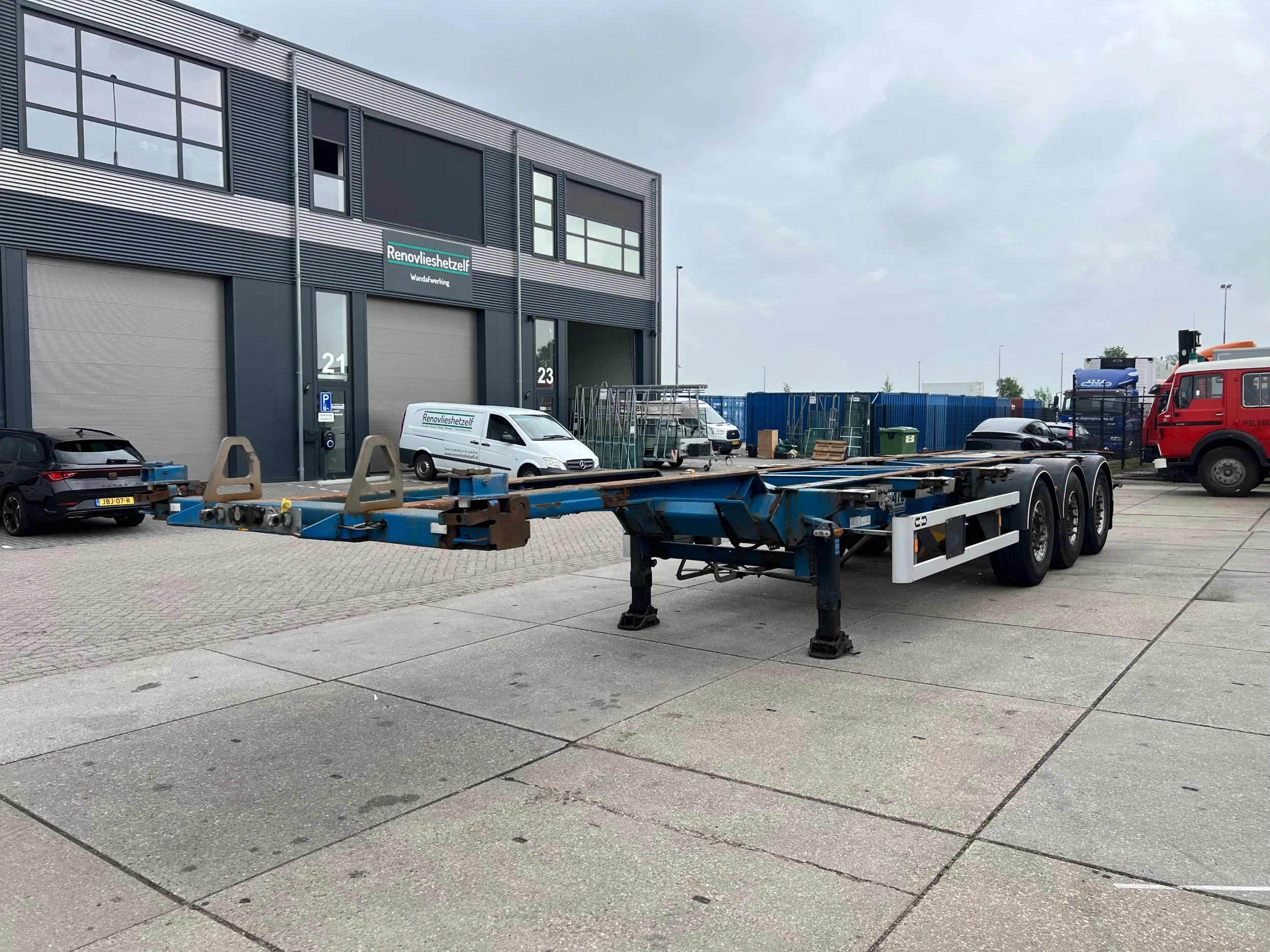 Van Hool VANHOOL 2011 - 3B0070 / SAF + Disc / 1x Extendable / Lift Axle imagem 4