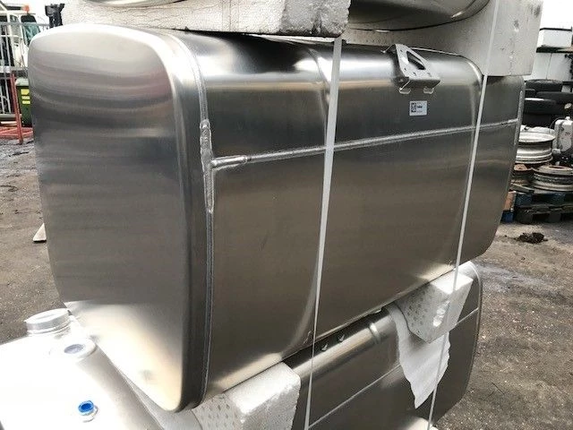 DAF - 2198094 BRANDSTOFTANK 545 L 1250X700X700 MM (NIEUW) obrázek 4
