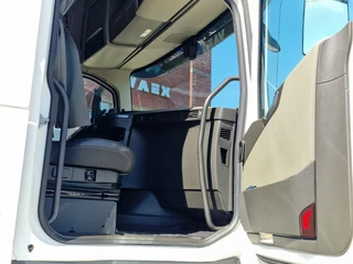 Volvo FH 2023 - 13.500 Globetrotter XL 6x2 - Retarder - Full air - Leather - Camera imagen 22