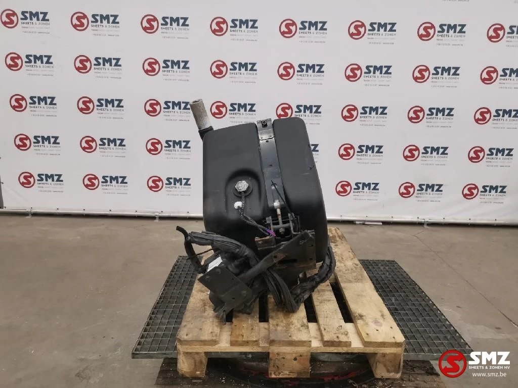Mercedes-Benz - Occ AdBlue tank 95L met pomp obrázek 2