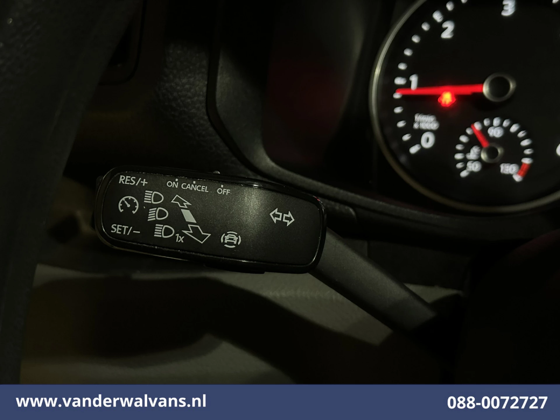 Volkswagen Crafter 2021 - 2.0 TDI 141pk L3H3 L2H2 Euro6 Airco | Camera | Apple Carplay | Android Auto | Cruisecontrol | Massagestoel image 6