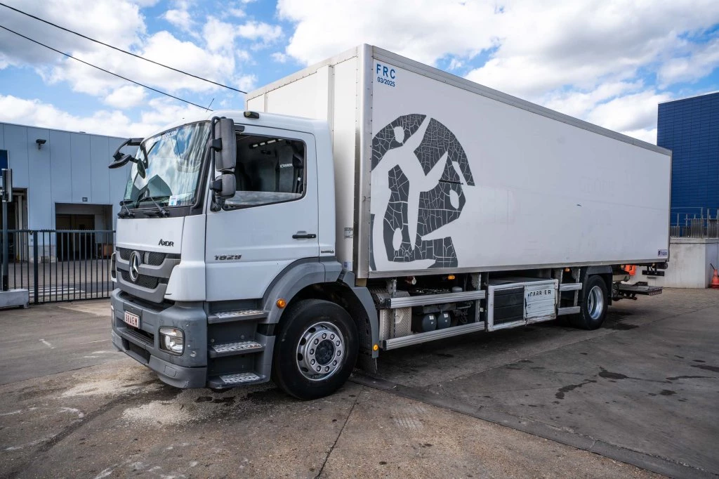 Mercedes-Benz 2013 - AXOR 1829-MP3+ CARRIER Bild 1