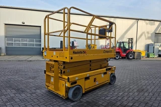 Haulotte 2011 - Compact 10 As-Is, Electric, 10m Working Height, 45 immagine 2 miniatura