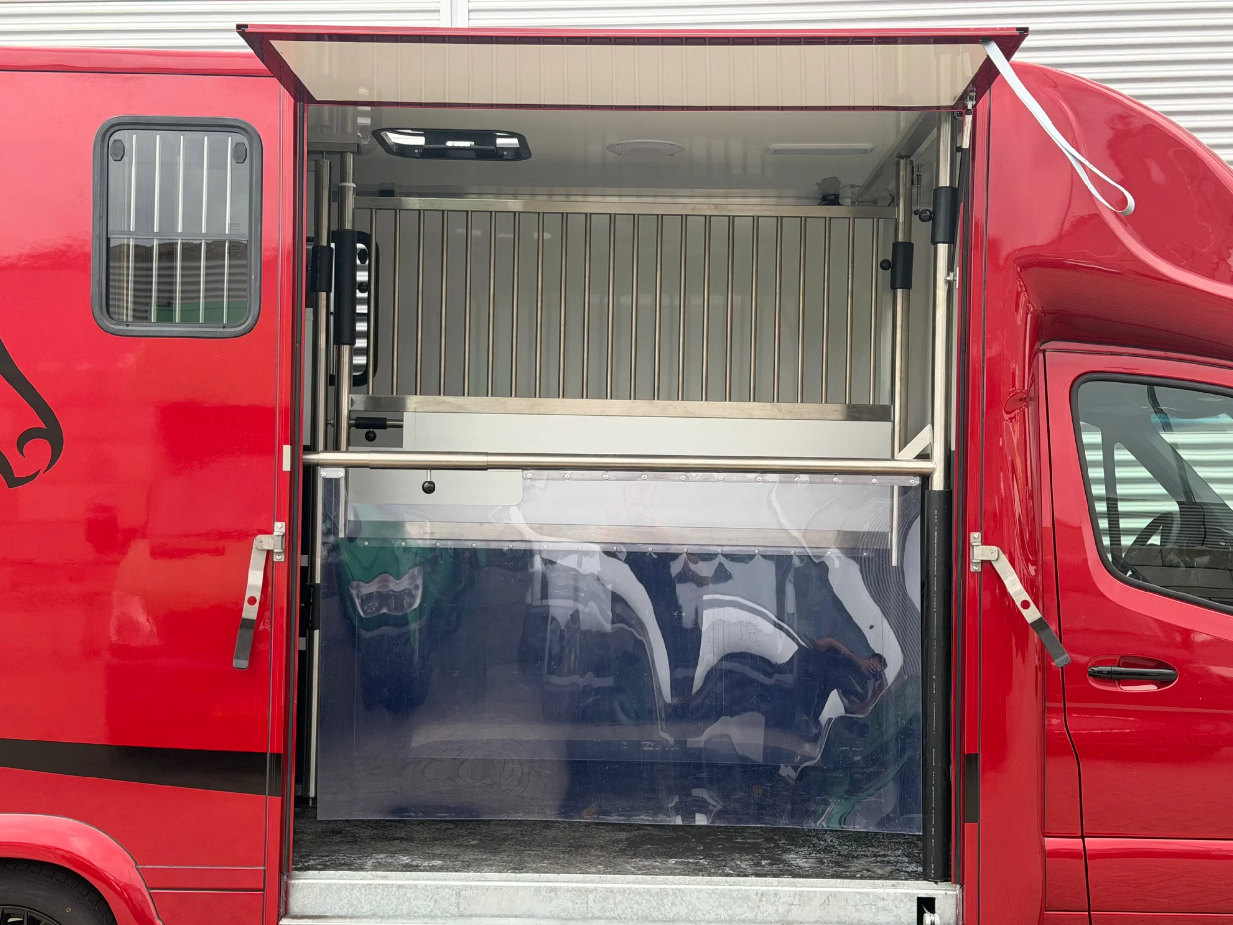 Mercedes-Benz Sprinter 2024 - 317CDI Paardenwagen-Hengsten Uitvoering Automaat Airco Navi Cruisecontrol 70,000KM obrázek 9