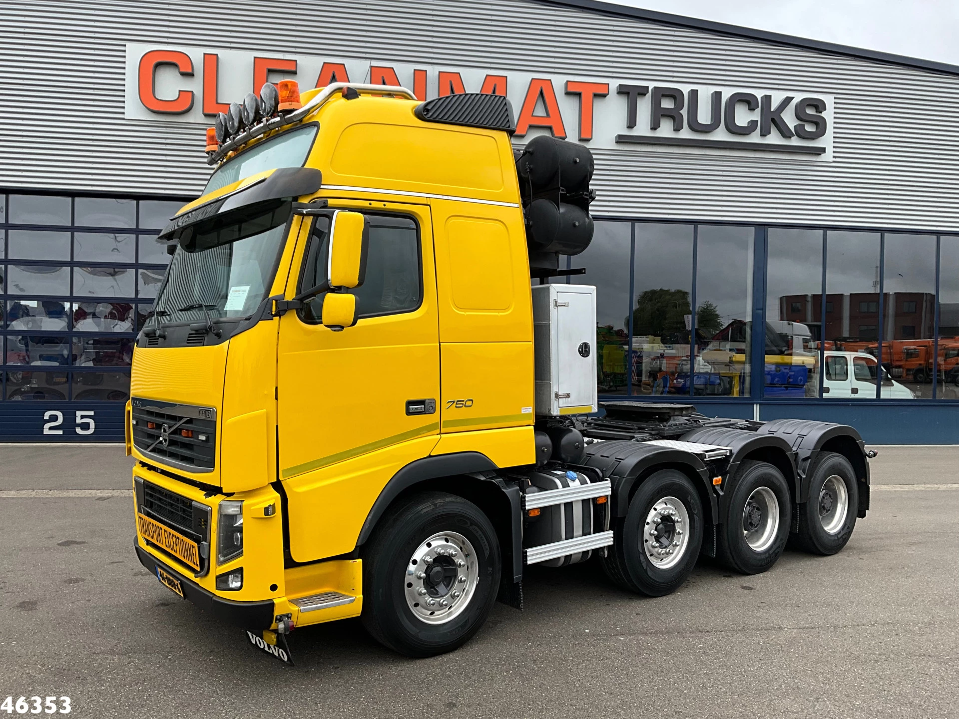 Volvo FH 2012 - 16.750 8x4 Heavy haulage 130 Ton изображение 6