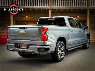 Chevrolet Silverado 2024 - USA High Country 6.2 V8 420 PK bild 15