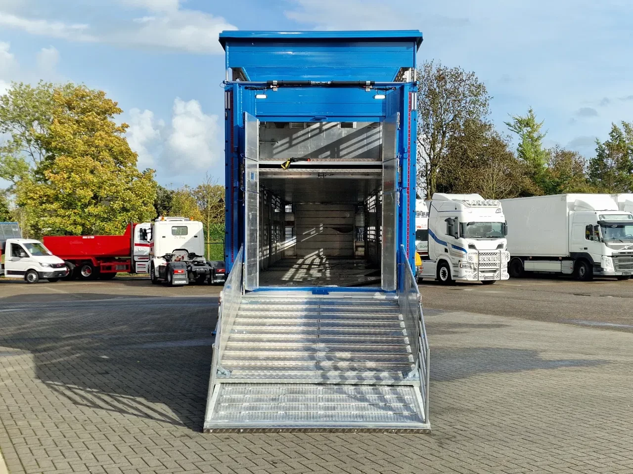 Pezzaioli 2026 - New 3 stock livestock trailer 95.4M2 - Water & Ventilation - Lifting floors - Lifting roof - Lift axle изображение 51