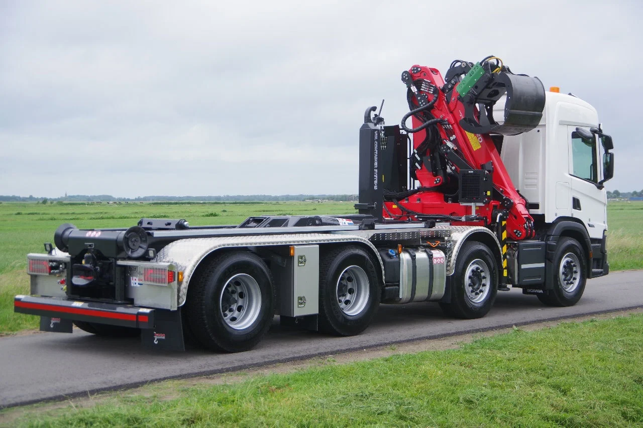 Scania P 2026 - P460 8x4 WSG 43-ton met Palfinger Q200Z95TR epsilon kraan en 30-tons VDL haakarm obrázek 2