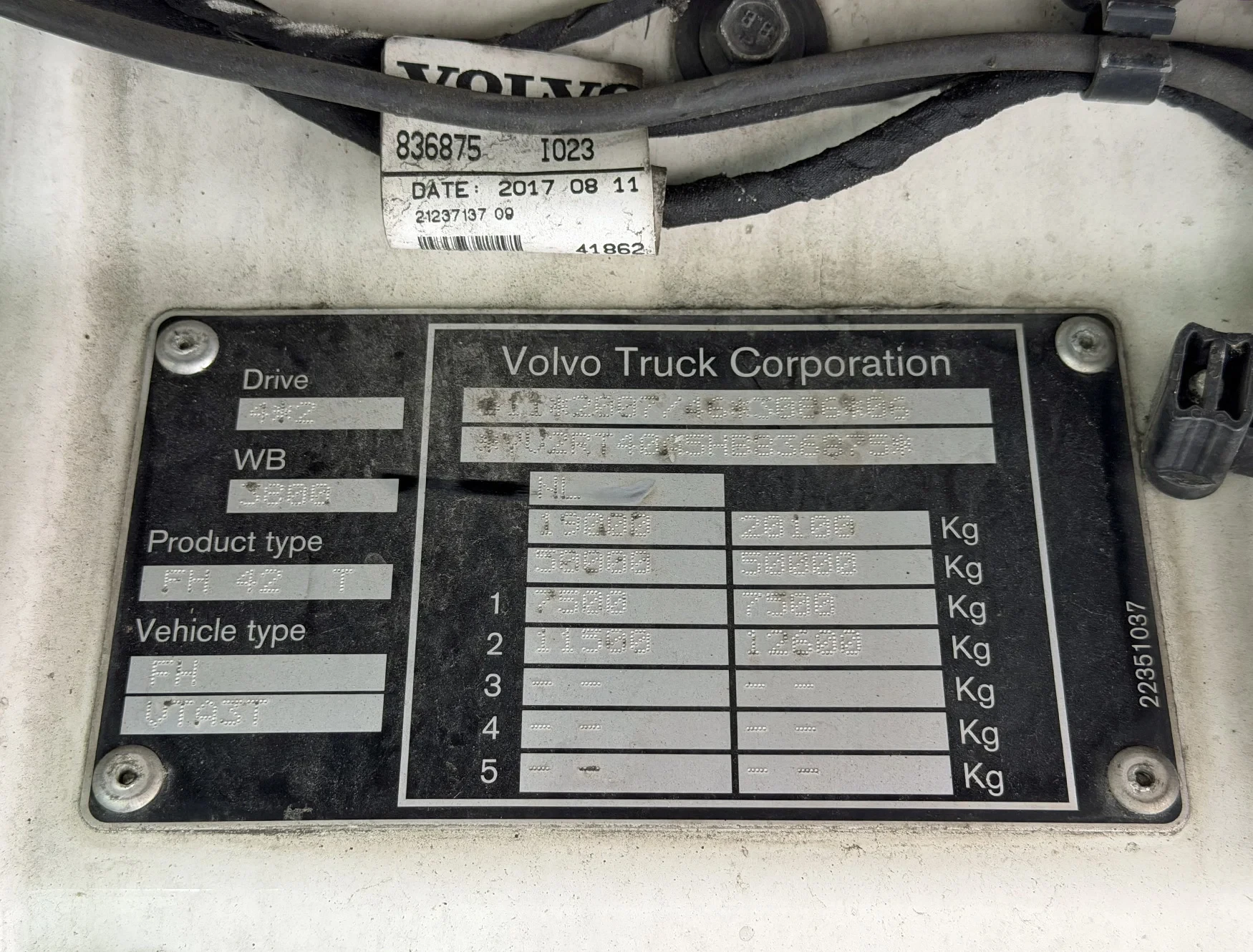 Volvo FH 2017 - 13.500 I-PARK COOL FULL ADR (ALL CLASSES) SUPER CONDITION HOLLAND-TRUCK afbeelding 25