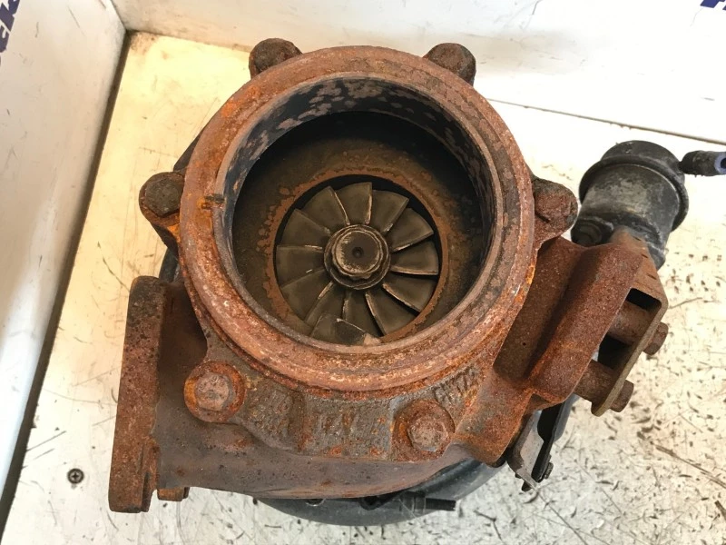 Renault 2019 - 7421989979-21989979 TURBO HOLSET HE500WG (FIRE DAMAGE) image 6