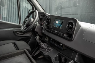 Mercedes-Benz Sprinter 2020 - 311 CDI RWD L2H2 | Volledig Ingericht | Mbux | Camera | Navi | Climatronic afbeelding 2