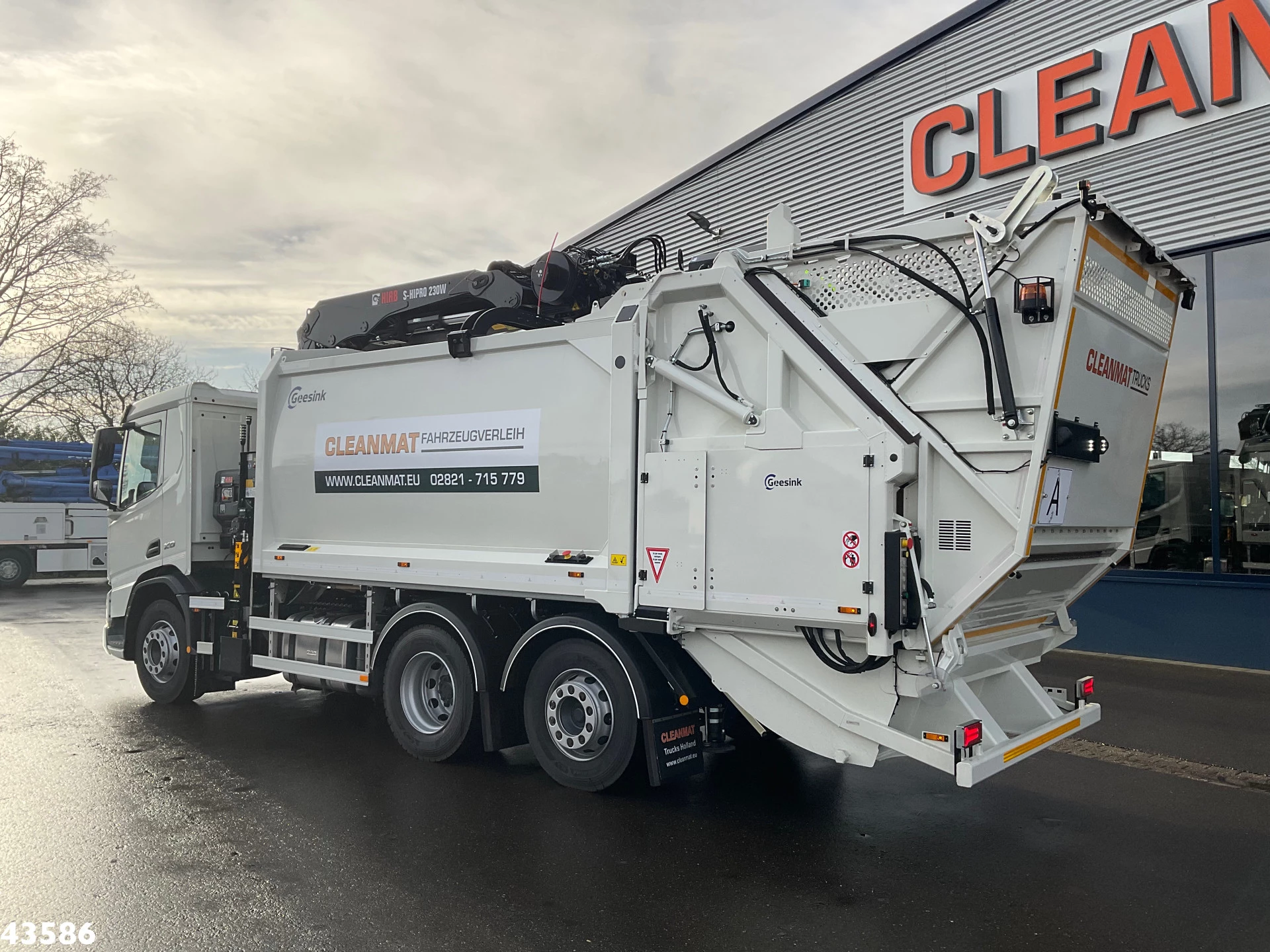 DAF FAN XD 340 Hiab 23 Tonmeter laadkraan 2023 изображение 4