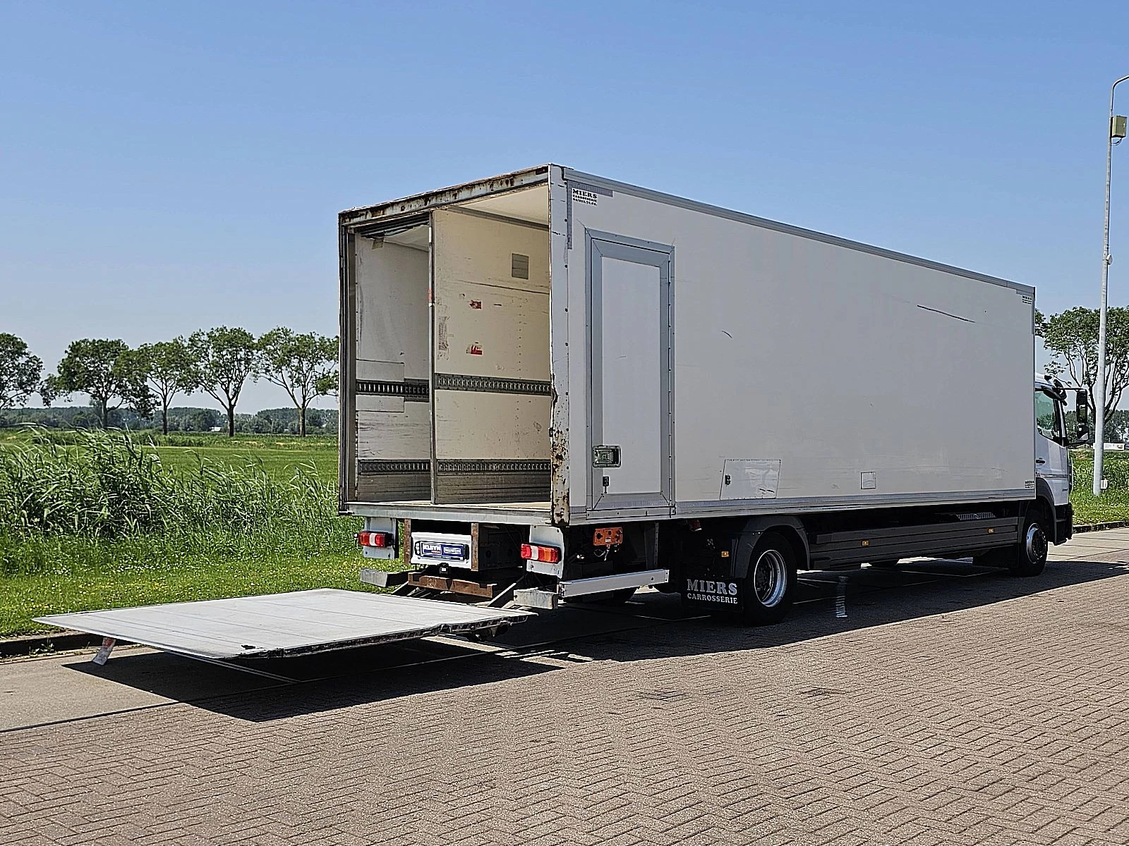 Mercedes-Benz Atego 2016 - 1224 L zdjęcie 3