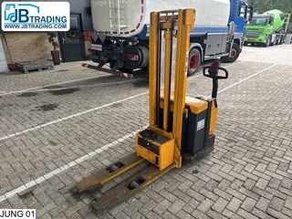 Jungheinrich - Reachtruck 290 cm lift height, battery charger. na sprzedaż