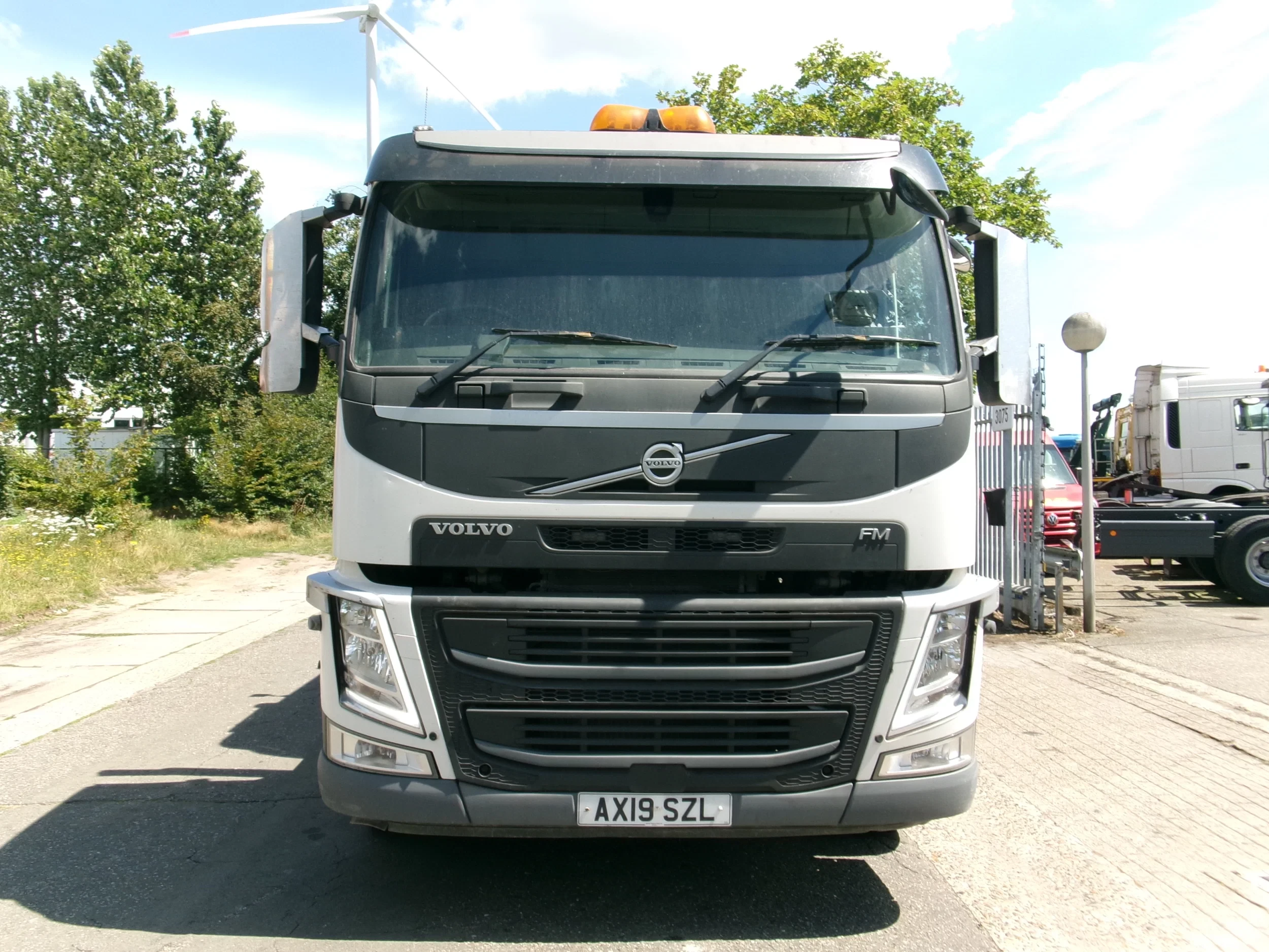 Volvo FM 370 2019 - 6X2 LIFTAS immagine 2