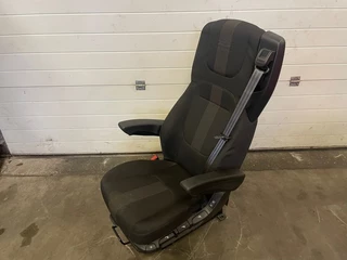 DAF N/A - 2296479 / 2437892 CHAUFFEURSSTOEL LUXURY MET DAF-LOGO immagine 1