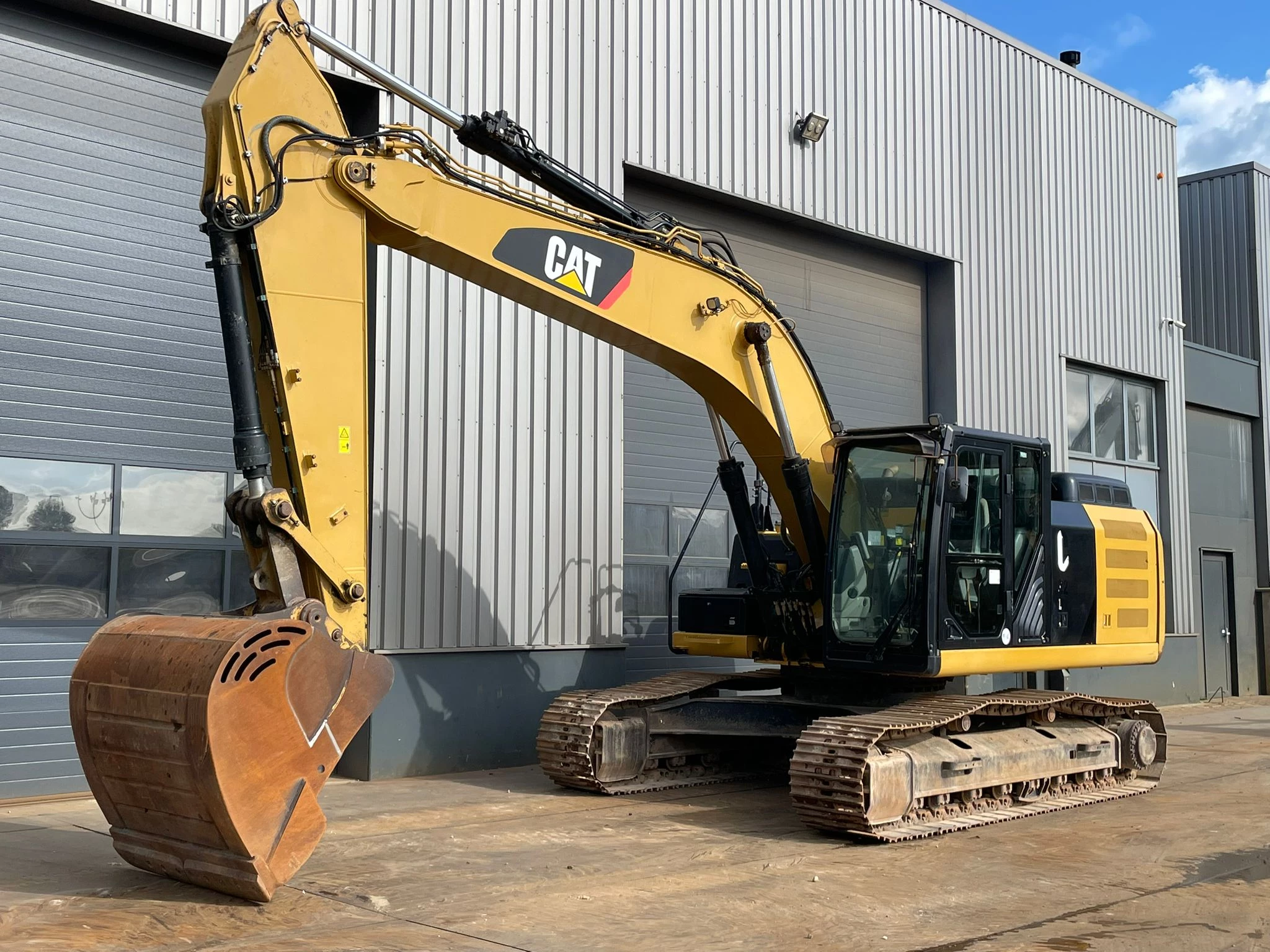 Caterpillar 324EL 2015 immagine 2