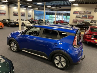 Kia e-Soul 2023 - ExecutiveLine 64kWh 204PK Automaat | Leder | Navigatie | Head-Up display | Schuifdak | Trekhaak | Harman Kardon Audio изображение 18