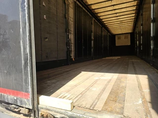 Pacton T3 001 /3 axle curtainsider /saf disc/ apk tuv/13-03-2027. 2004 - N/A obrazek 21