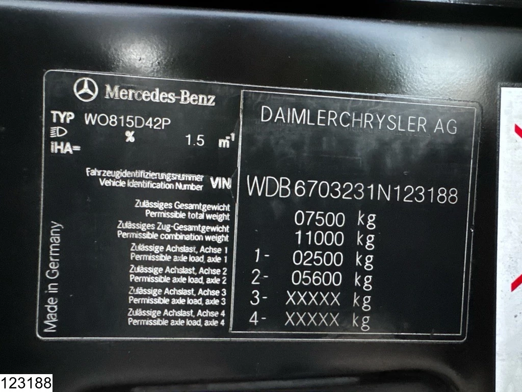 Mercedes-Benz 2006 - 815 EURO 3, Manual transmission, Steel suspension immagine 7