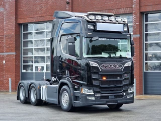 Scania R 2020 - R650 V8 NGS Highline 6x4 - Manual gearbox with retarder - Full air - 2x tank te koop
