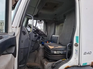 Volvo 240 2007 - FL7-240 / HMF 1560 CRANE / 10.6METER / REMOTE / AIRCO / MANUAL / EURO-4 / 2007 zdjecie 17