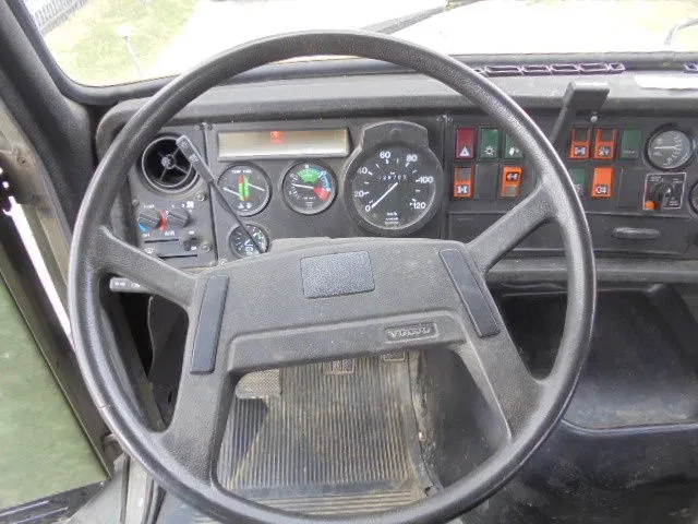 Volvo N 10 1989 - 6X6 L + FASSI 3X IN STOCK afbeelding 22