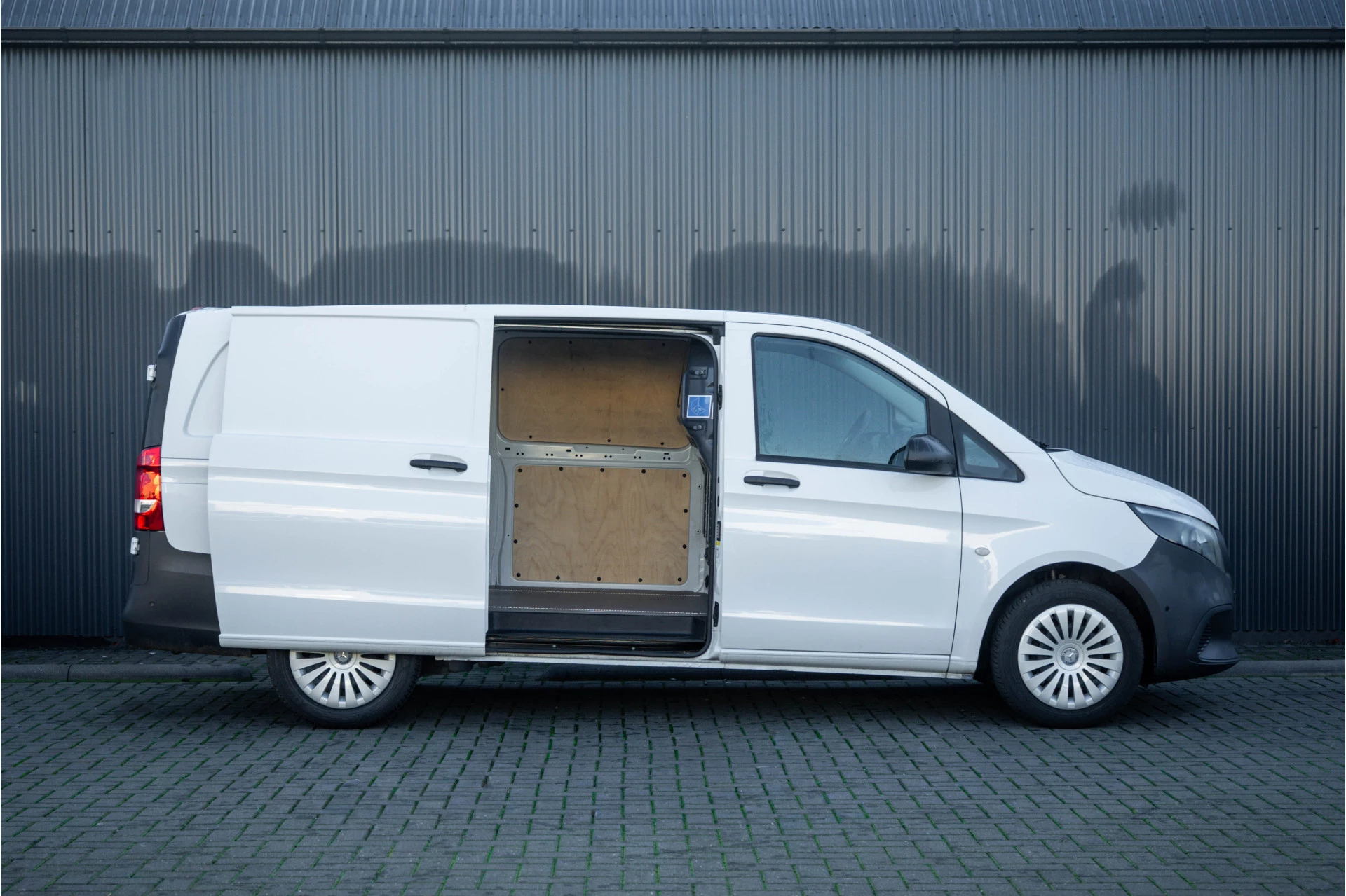 Mercedes-Benz Vito 2024 - **116 CDI L2H1 | Facelift | 163 PK | Mbux | Navi | Camera | Cruise | Carplay** image 7
