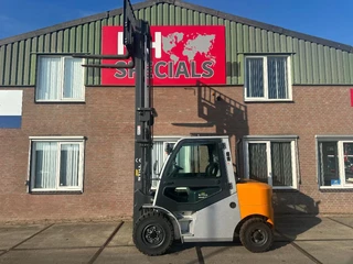 Still N/A 2021 - RC42-40 ONLY 160 HOURS afbeelding 2