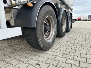 Van Hool N/A 2015 - FOOD / 39.000L / 3-COMP / INOX / NL-trailer / APK: 04/2026 image 38