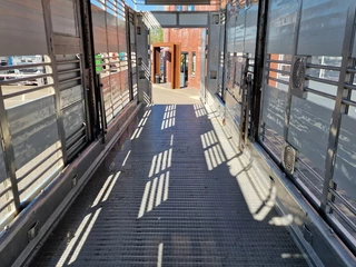 Zorzi 38S13619 2011 - Irma 2 deck livestock - Water & Ventilation - Lifting roof - Lifting floor - bild 20