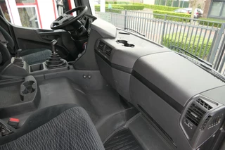 Mercedes-Benz Arocs 4151 2019 - | 8X6 | Voith Retarder | 250470Km | 2019 | Full Spring Suspension | New Tires 100% | Manual Gearbox | French Truck bild 51