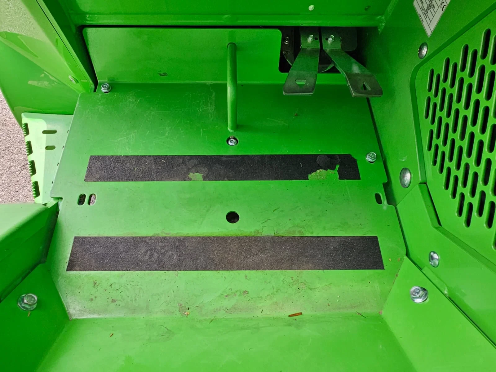 Avant 2024 - 528 TDL+ mini-shovel afbeelding 22