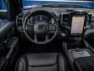Dodge Ram 1500 2024 - Crew Cab Limited Night Edition imagem 10