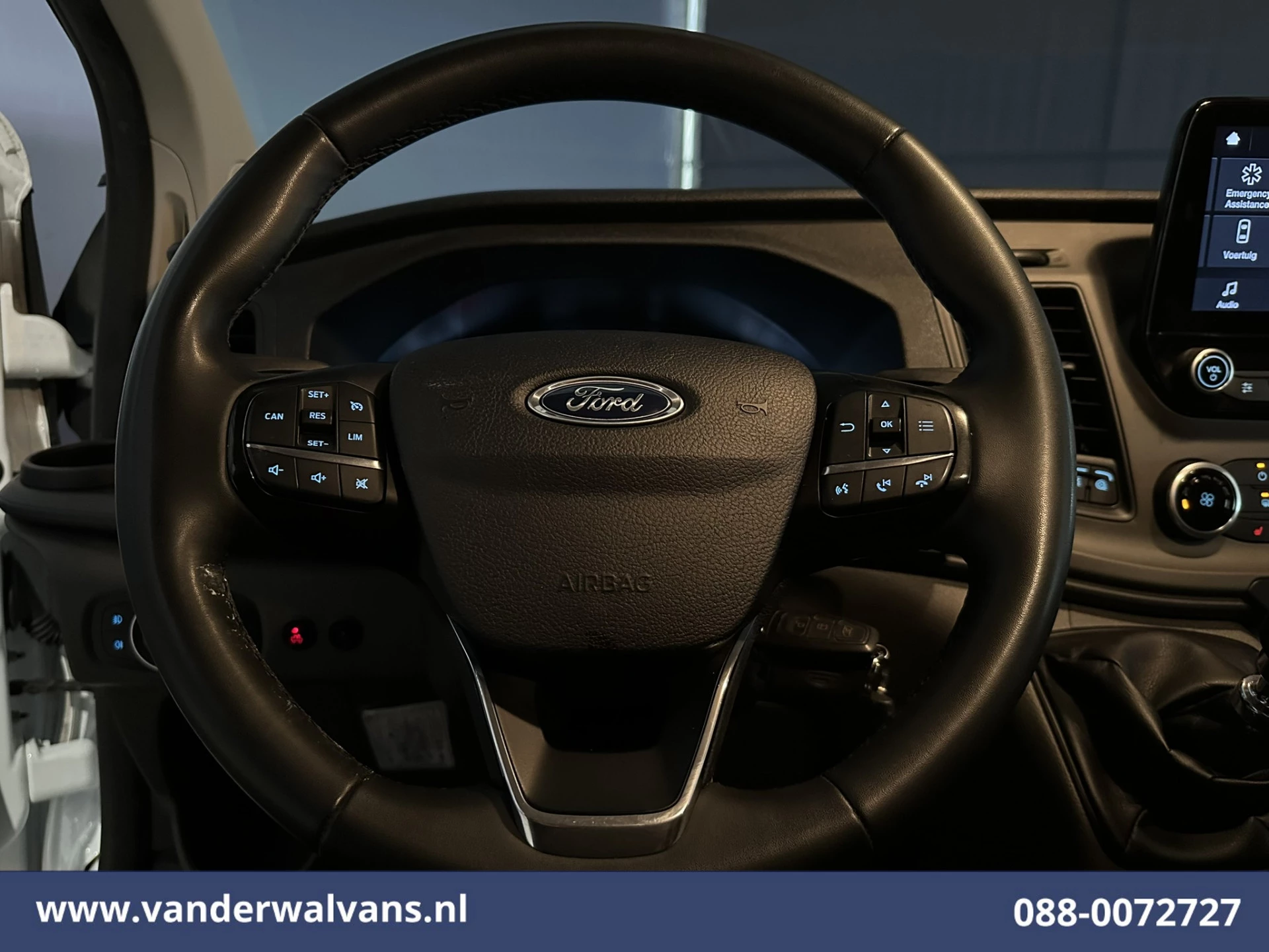Ford Transit Custom 2023 - 2.0 TDCI 130pk L2H1 Euro6 Airco | Camera | 2800kg Trekhaak | LED | Android Auto Bild 4