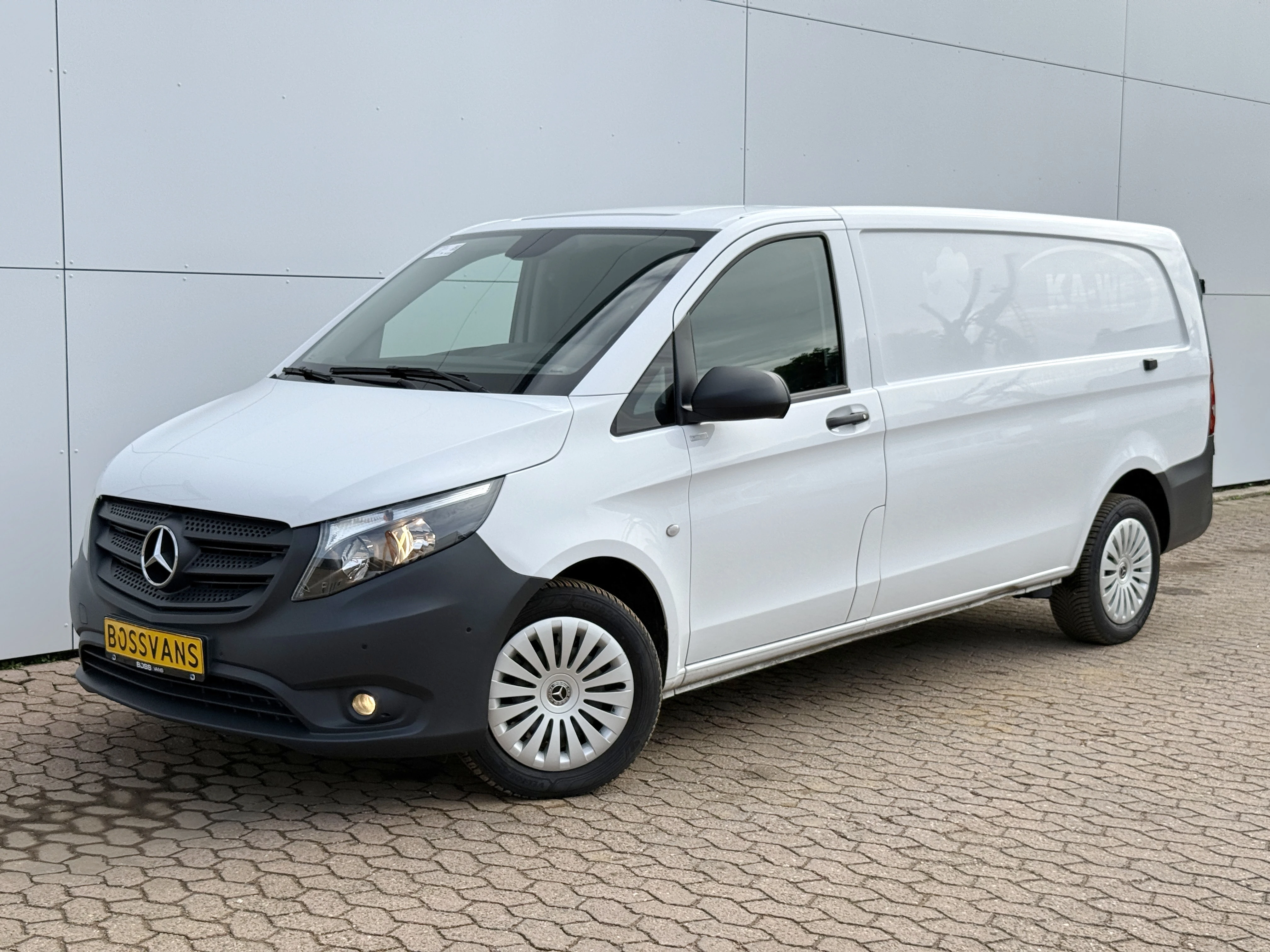 Mercedes-Benz Vito 2022 - 116 1.9 CDI Automaat L3 XL Climate Control Cruise Control Camera Stoelverwarming Parkeersensoren voor achter image 1