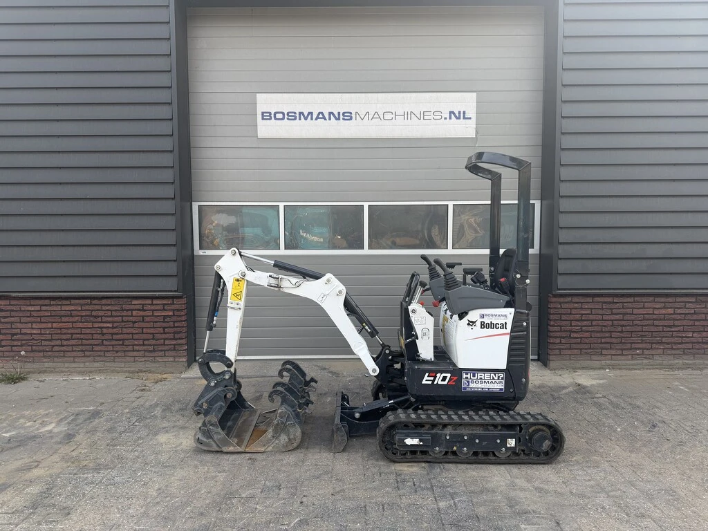 Bobcat E10 z minigraver 2026 - 120 uur €290 LEASE 2026 afbeelding 1