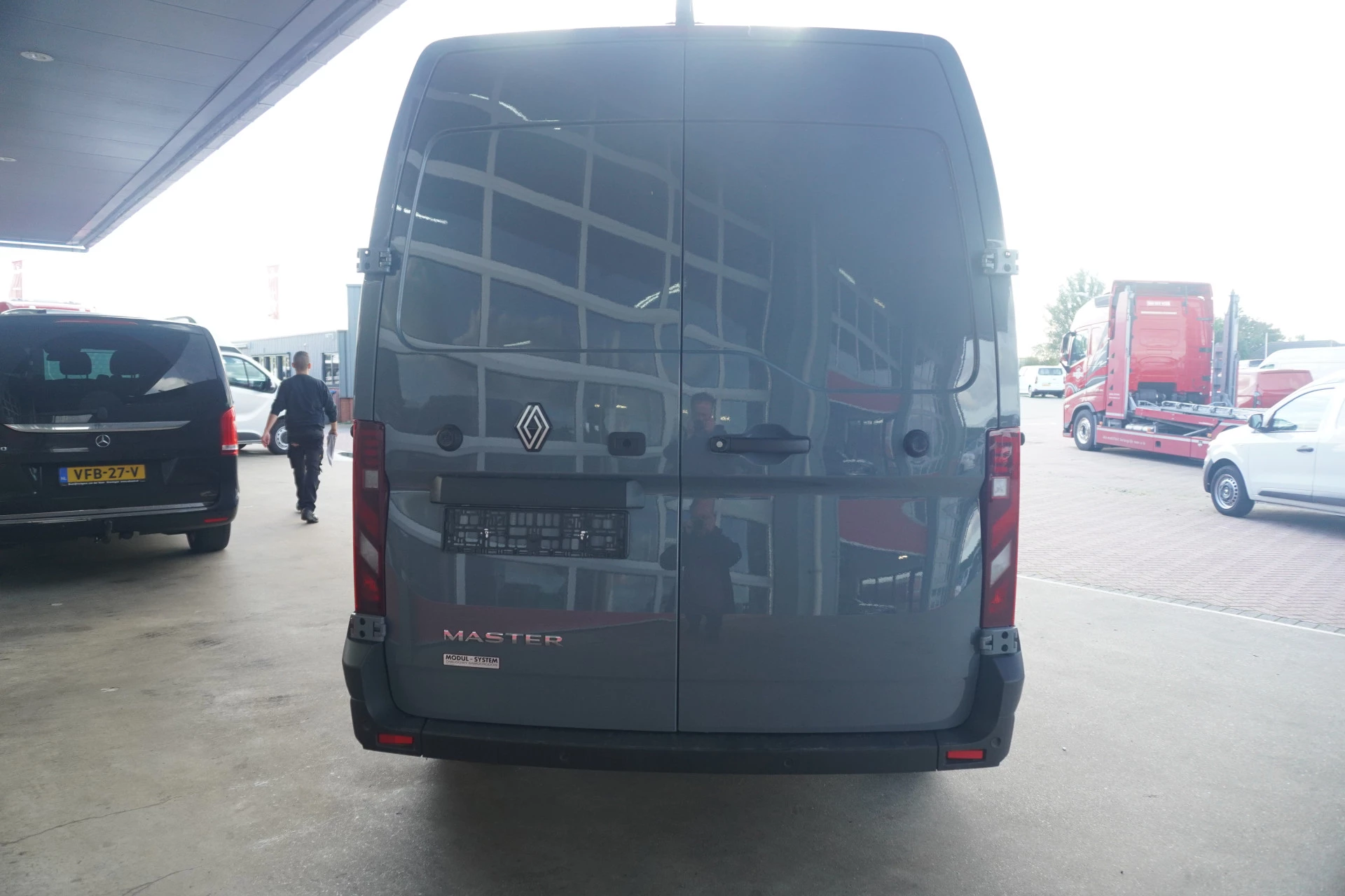 Renault Master 2024 - T35 2.0 dCi 170PK L3H2 Extra Laadruimte inrichting obrázek 9