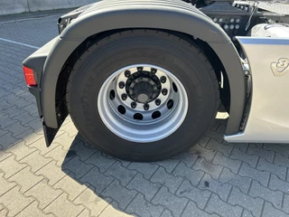 Scania S 2025 - 590S V8 Highline / Retarder / Leder bild 19